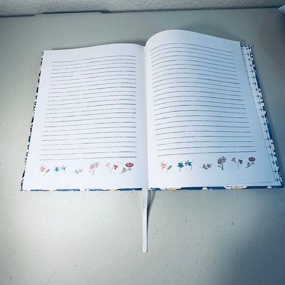 Beautiful Grandma Memories Book - Picture 8 of 9